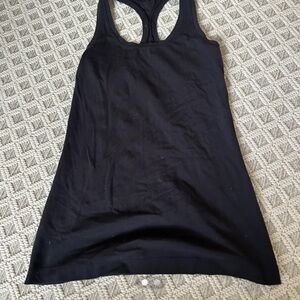 Black lululemon tank top
